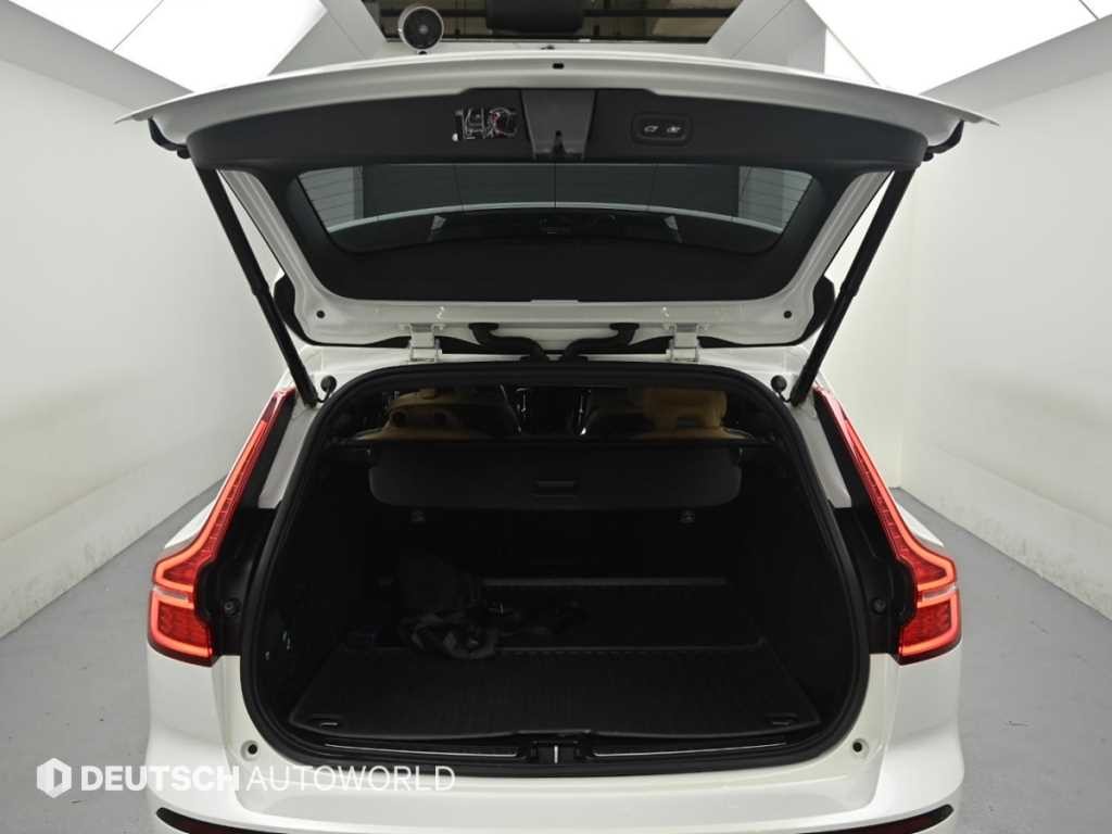 볼보 V60 V60 크로스 컨트리 2세대 2.0 B5 프로 AWD 이미지 19