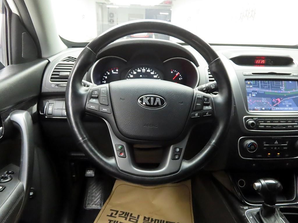 기아 쏘렌토 뉴 쏘렌토 R 2WD 2.0 리미티드 이미지 7
