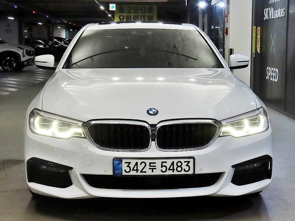 BMW 5시리즈 5시리즈 (G30) 530i M 스포츠 플러스 이미지 2