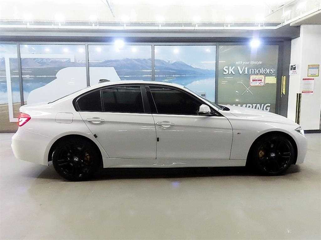 BMW 3시리즈 3시리즈 (F30) 328i M 스포츠 이미지 3