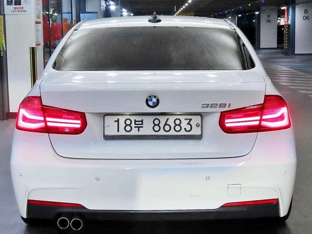 BMW 3시리즈 3시리즈 (F30) 328i M 스포츠 이미지 5