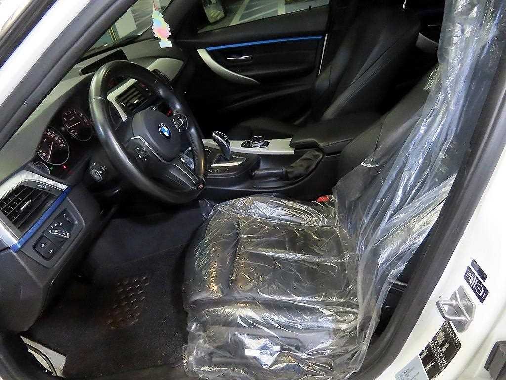 BMW 3시리즈 3시리즈 (F30) 328i M 스포츠 이미지 6