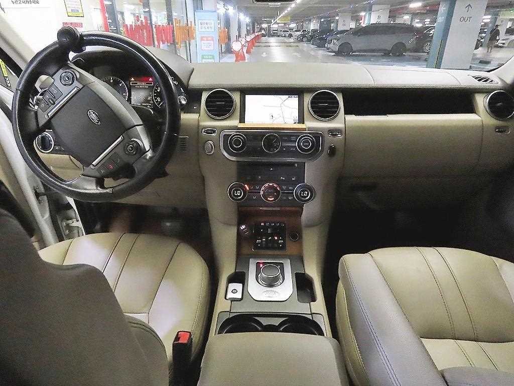 랜드로버 디스커버리 디스커버리4 3.0 SDV6 SE 이미지 10