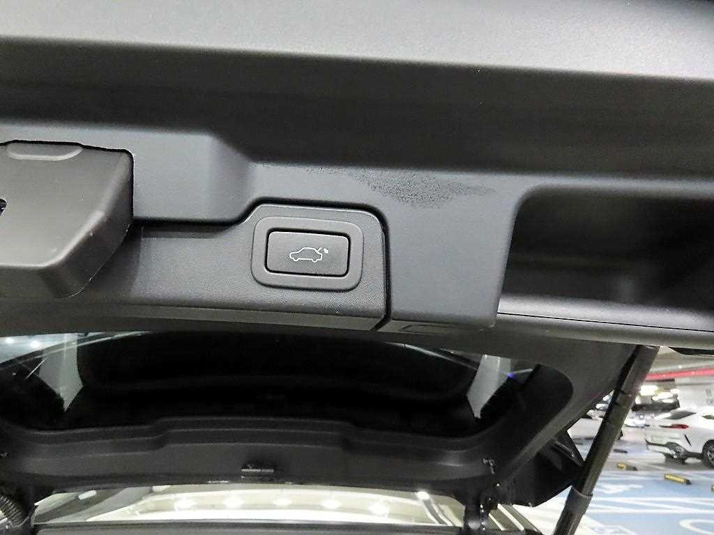 랜드로버 레인지로버 이보크 2.0 TD4 HSE 다이나믹 이미지 16