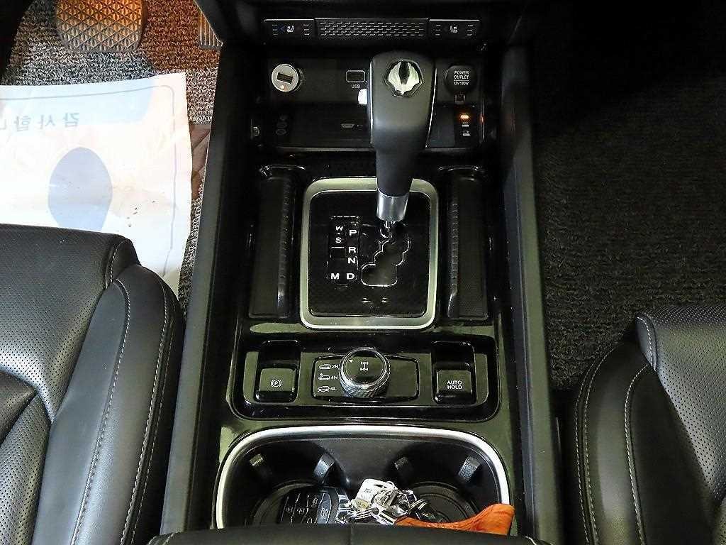 KG모빌리티(쌍용) 렉스턴 G4렉스턴 디젤 2.2 4WD 헤리티지 스페셜 이미지 15