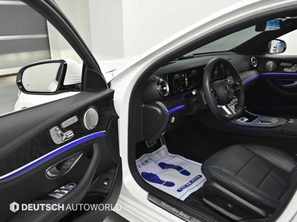 벤츠 E 클래스 E-클래스 W213 E220d 4MATIC AMG라인 이미지 11
