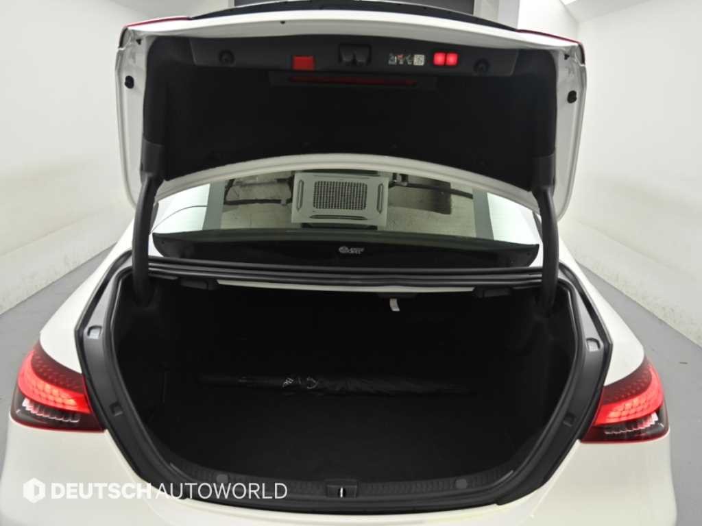 벤츠 E 클래스 E-클래스 W213 E220d 4MATIC AMG라인 이미지 19
