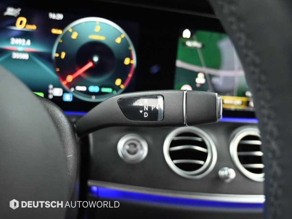 벤츠 E 클래스 E-클래스 W213 E220d 4MATIC AMG라인 이미지 9