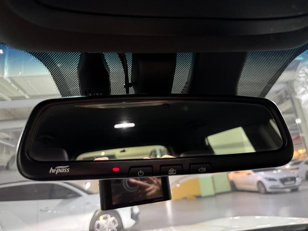 KG모빌리티(쌍용) 코란도 뷰티풀코란도 2WD 디젤 1.6 C7 이미지 13