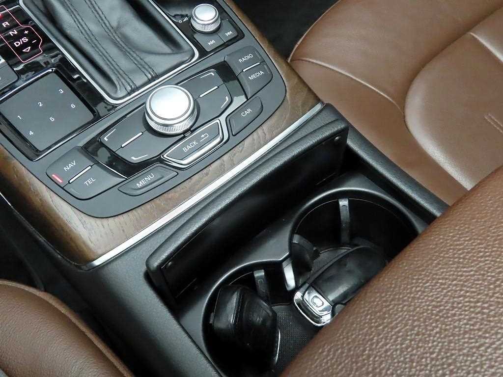 아우디 A7 3.0 TFSI 콰트로 다이나믹 이미지 11