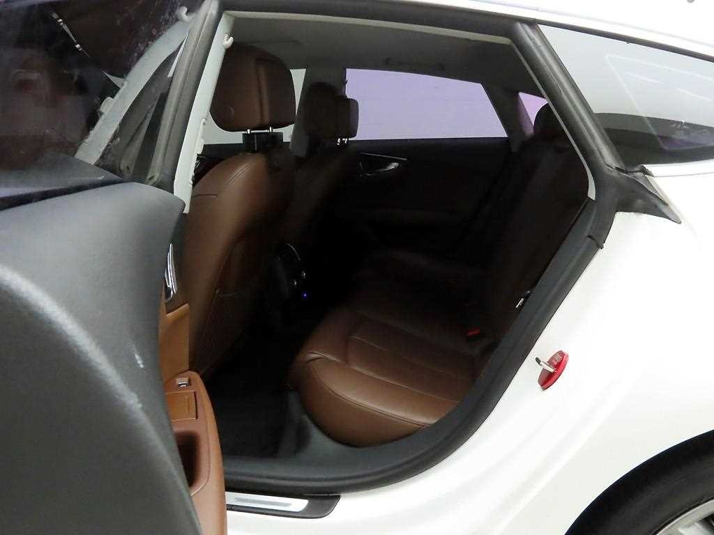 아우디 A7 3.0 TFSI 콰트로 다이나믹 이미지 13