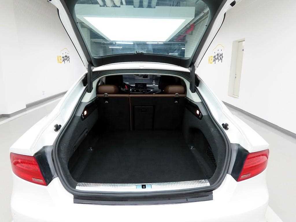 아우디 A7 3.0 TFSI 콰트로 다이나믹 이미지 14