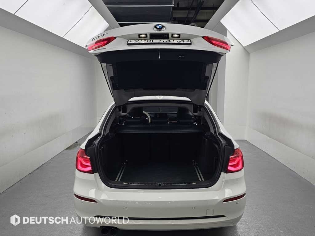 BMW 그란투리스모 3시리즈 GT (F34) GT 320D xDrive 스포트 이미지 19