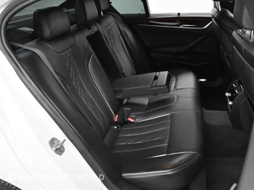 BMW 5시리즈 5시리즈 (G30) 530i xDrive M 스포츠 이미지 12