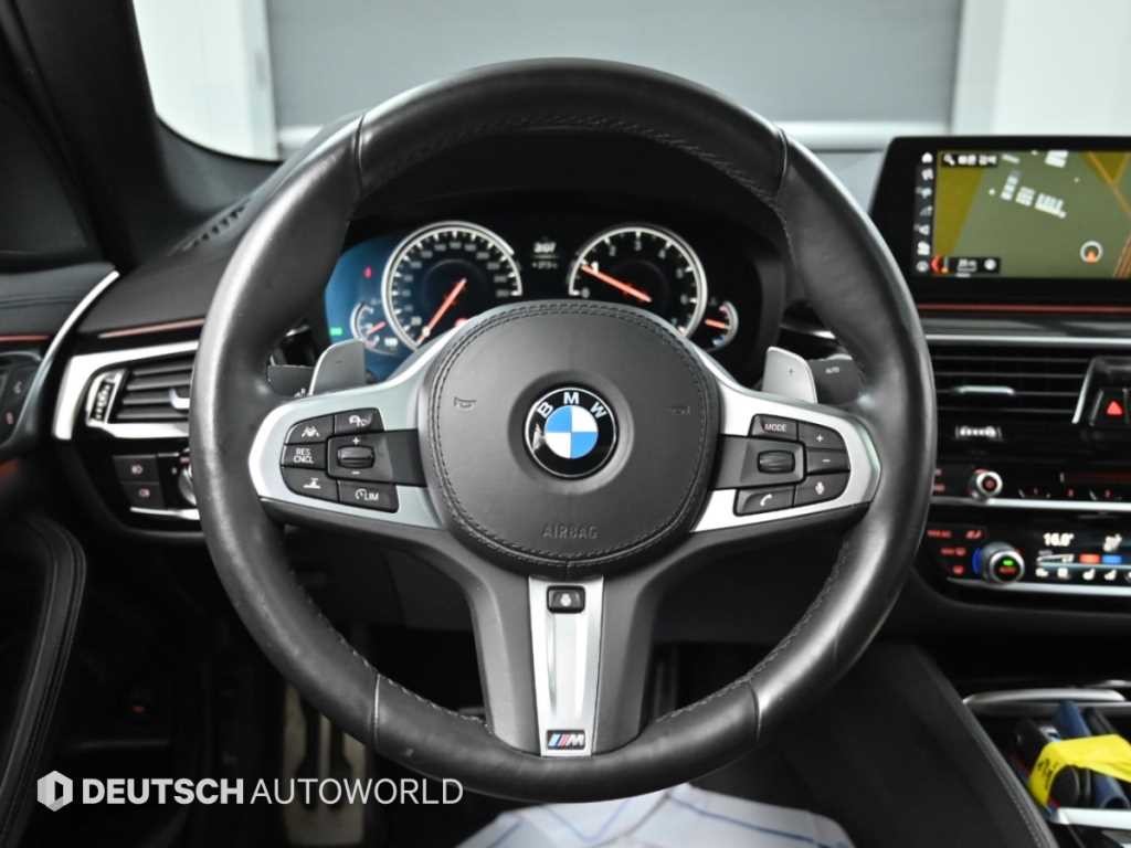 BMW 5시리즈 5시리즈 (G30) 530i xDrive M 스포츠 이미지 13