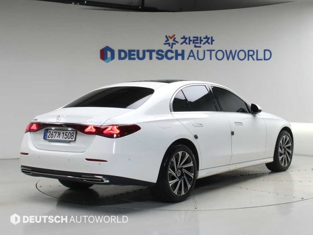 벤츠 E 클래스 E-클래스 W214 E300 4MATIC 익스클루시브 이미지 2