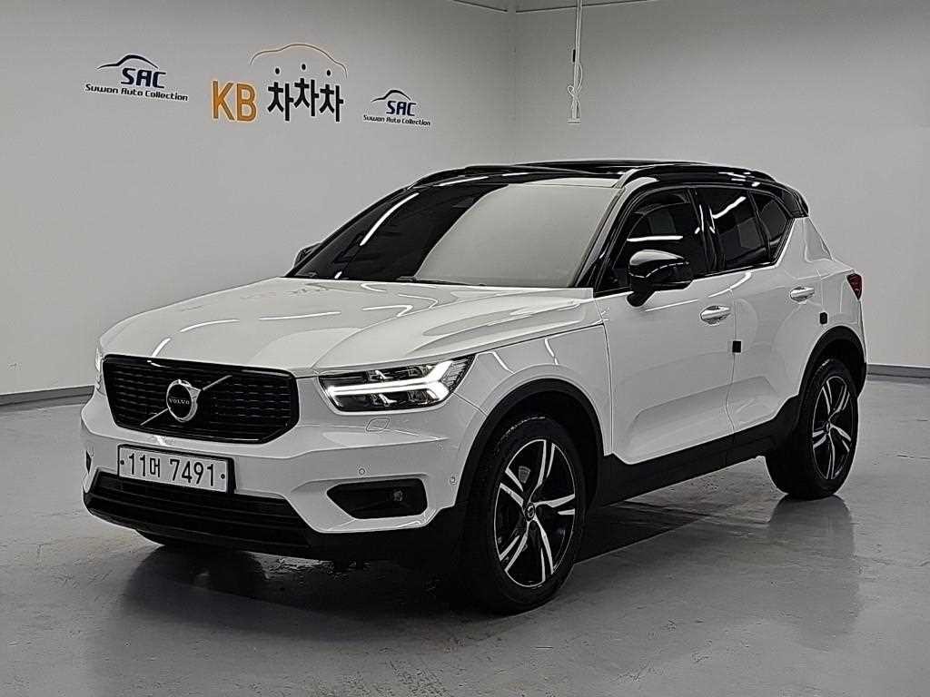 볼보 XC40 T4 4WD R-디자인 이미지 1