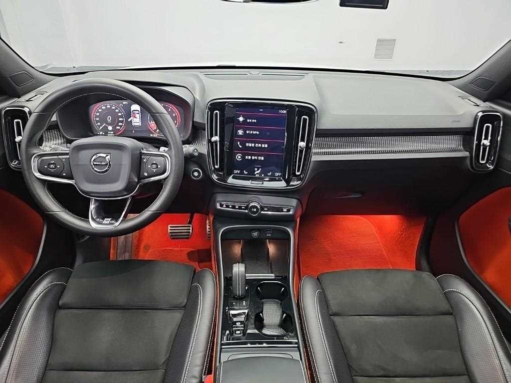 볼보 XC40 T4 4WD R-디자인 이미지 7