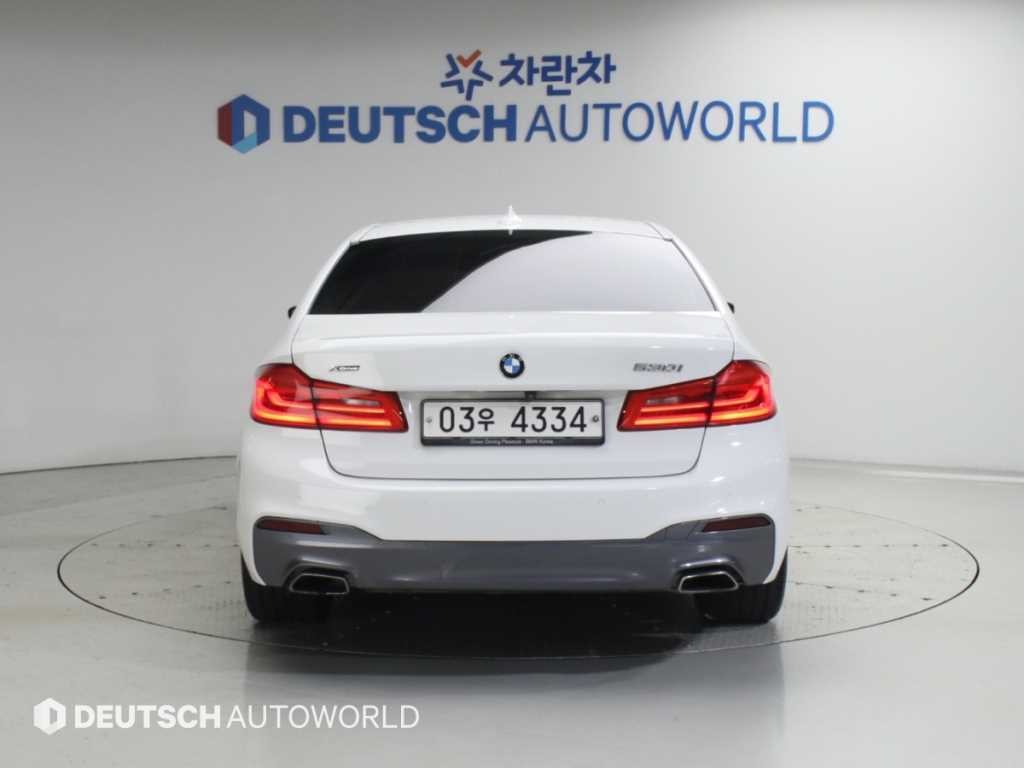 BMW 5시리즈 5시리즈 (G30) 530i xDrive M 스포츠 플러스 이미지 4