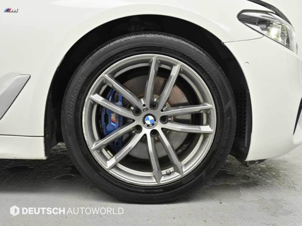 BMW 5시리즈 5시리즈 (G30) 530i xDrive M 스포츠 플러스 이미지 5