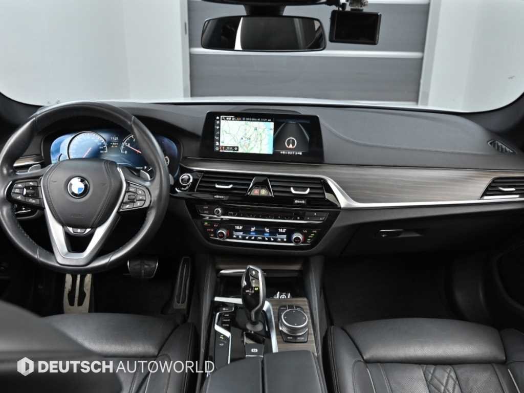 BMW 5시리즈 5시리즈 (G30) 530i xDrive M 스포츠 플러스 이미지 7