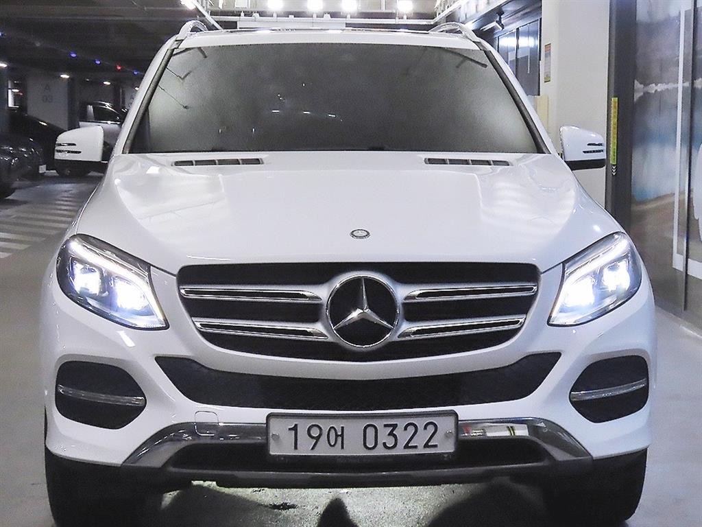 벤츠 GLE 클래스 GLE 클래스 W166 GLE 250 d 4MATIC 이미지 2