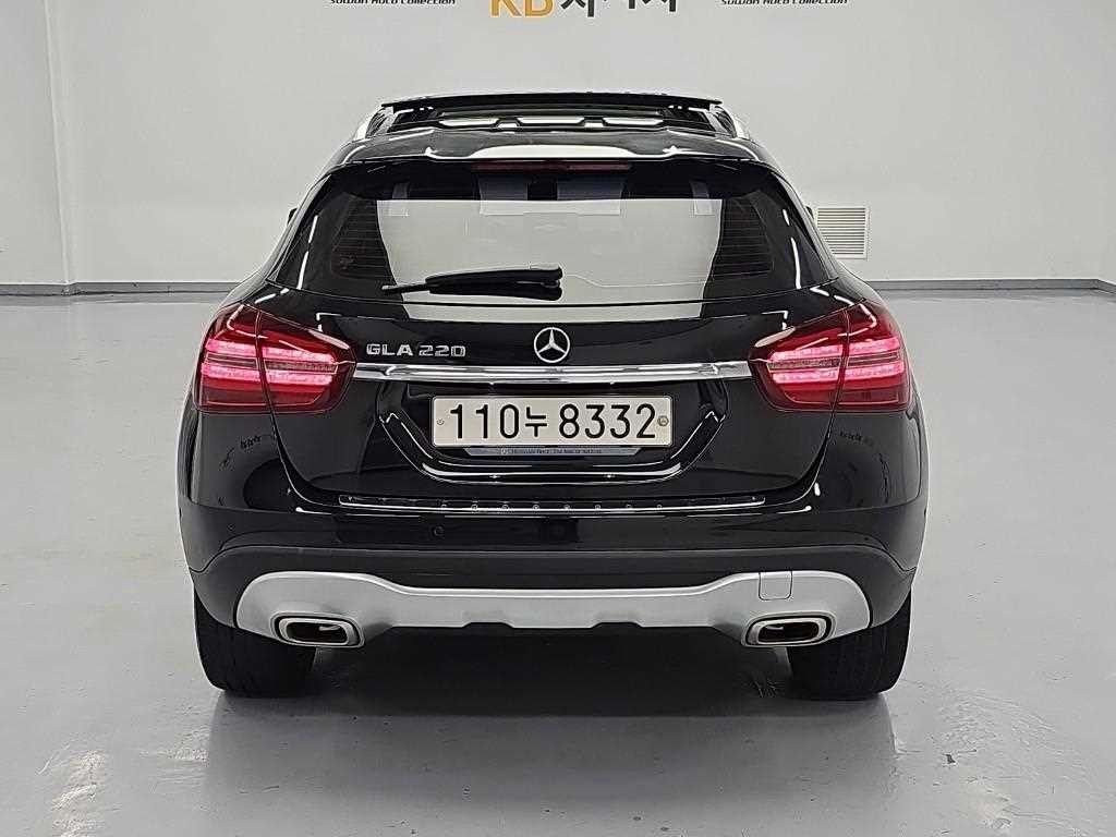벤츠 GLA 클래스 GLA클래스 X156 GLA220 프리미엄 이미지 3