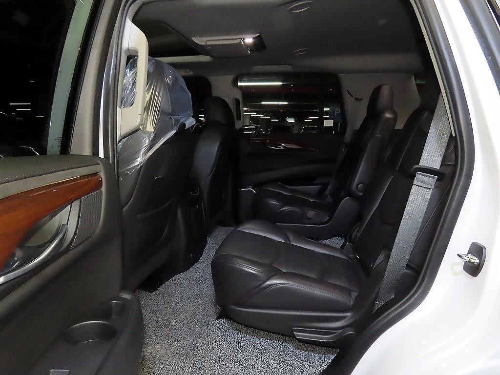 캐딜락 에스컬레이드 6.2 V8 ESV 이미지 7