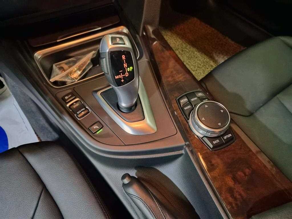 BMW 그란투리스모 3시리즈 GT (F34) GT 320D xDrive 이미지 11