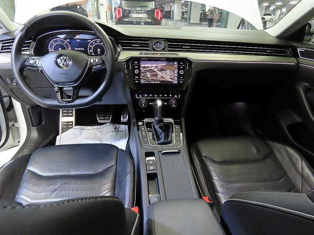 폭스바겐 아테온 2.0 TDI 엘레강스 프레스티지 이미지 10