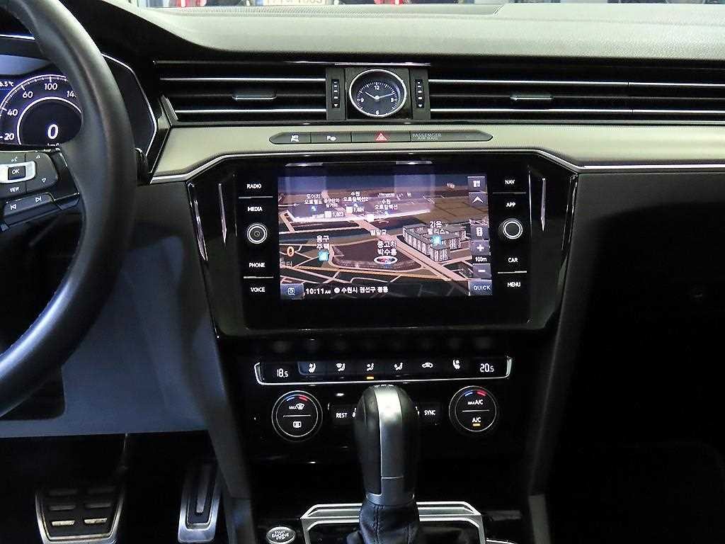 폭스바겐 아테온 2.0 TDI 엘레강스 프레스티지 이미지 11