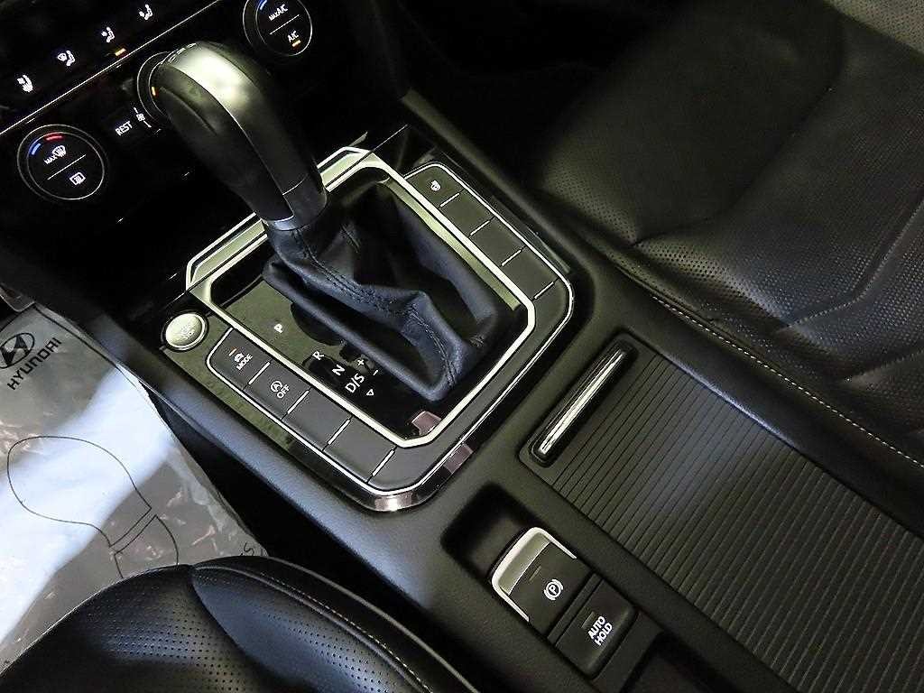 폭스바겐 아테온 2.0 TDI 엘레강스 프레스티지 이미지 12