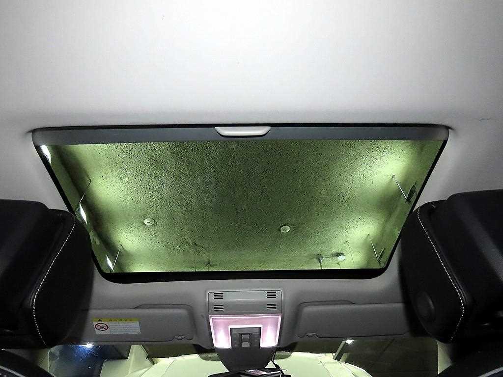 폭스바겐 아테온 2.0 TDI 엘레강스 프레스티지 이미지 16
