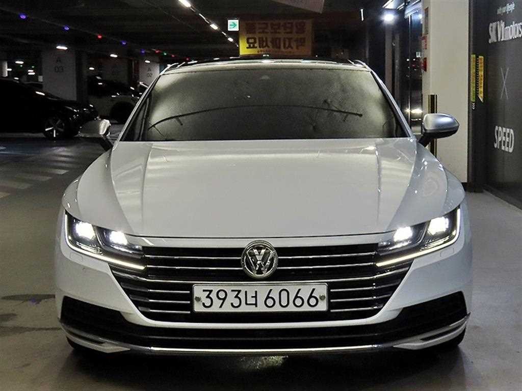 폭스바겐 아테온 2.0 TDI 엘레강스 프레스티지 이미지 2