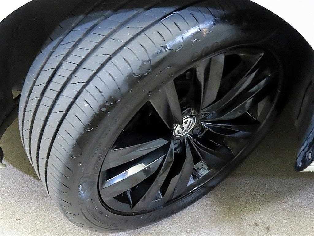 폭스바겐 아테온 2.0 TDI 엘레강스 프레스티지 이미지 20