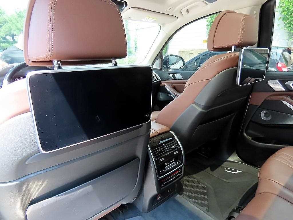 BMW X7 X7 (G07) xDrive 40d 디자인 퓨어 엑셀런스 7인승 이미지 16