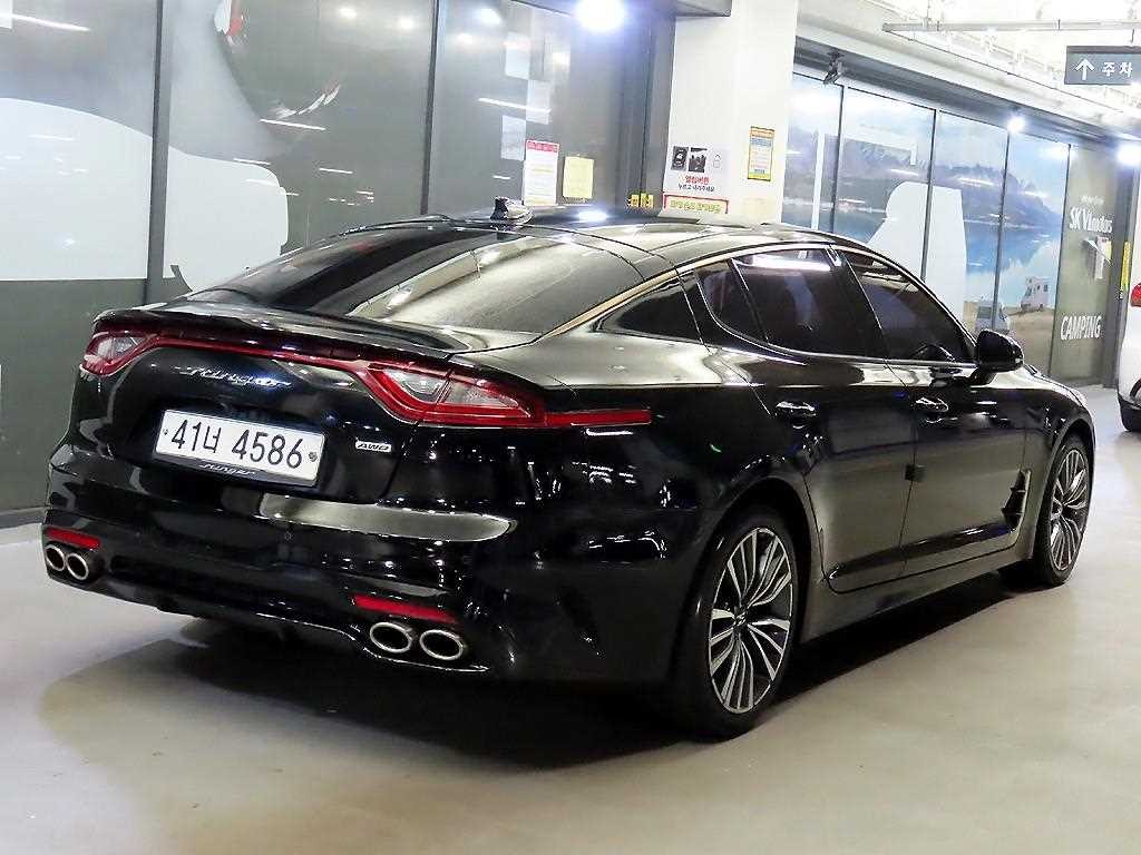 기아 스팅어 가솔린 2.0 터보 AWD 플래티넘 이미지 4