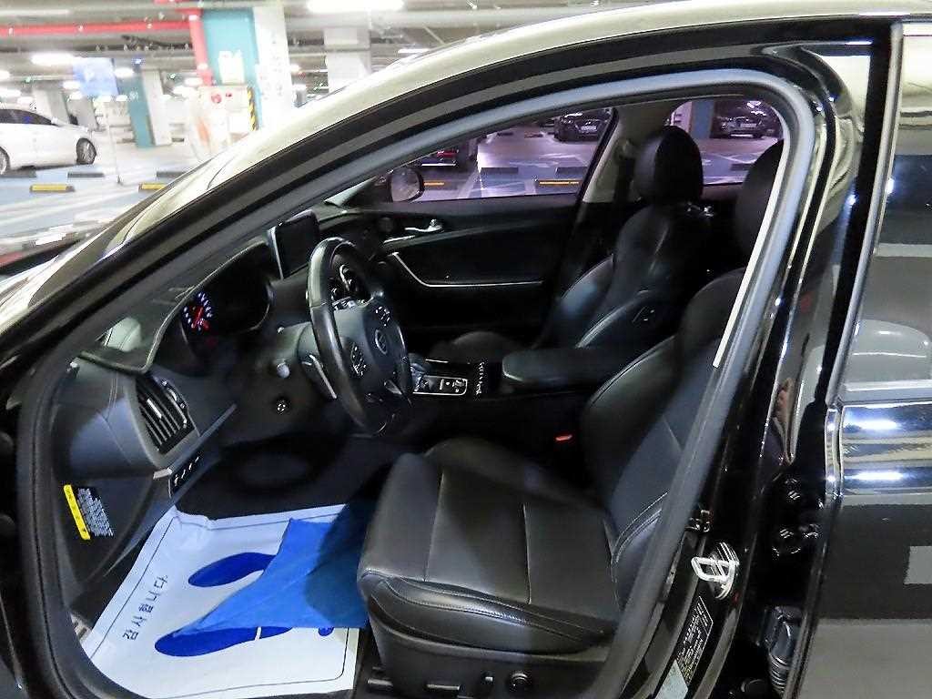 기아 스팅어 가솔린 2.0 터보 AWD 플래티넘 이미지 6