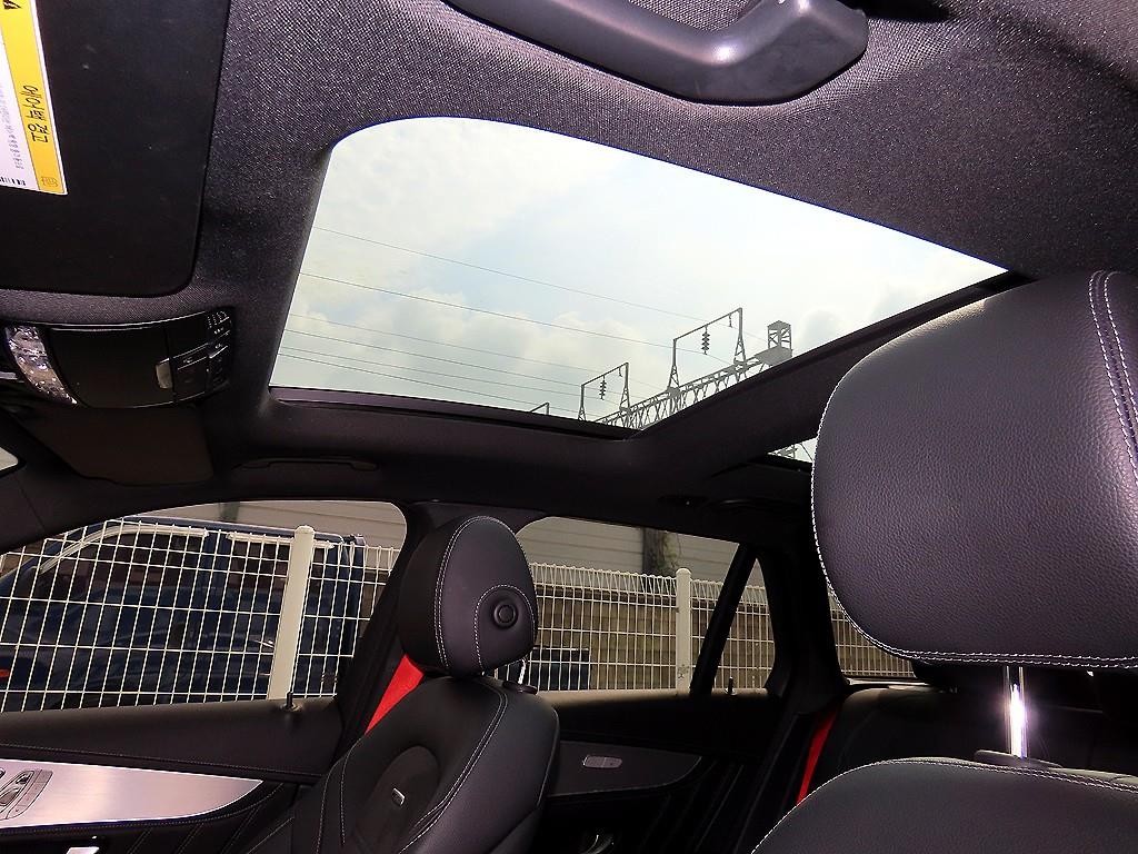 벤츠 GLC 클래스 GLC클래스 X253 AMG GLC 63 4MATIC+ 이미지 15