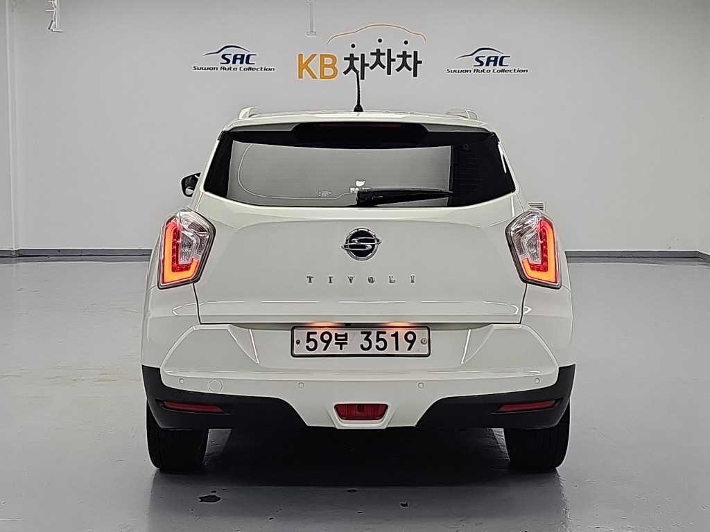 KG모빌리티(쌍용) 티볼리 가솔린 2WD 1.6 LX 이미지 3