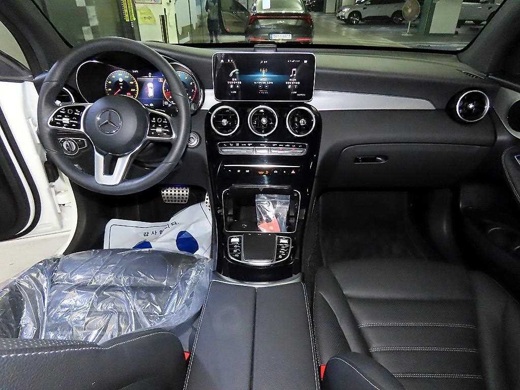벤츠 GLC 클래스 GLC클래스 X253 GLC 300 4MATIC 프리미엄 이미지 10