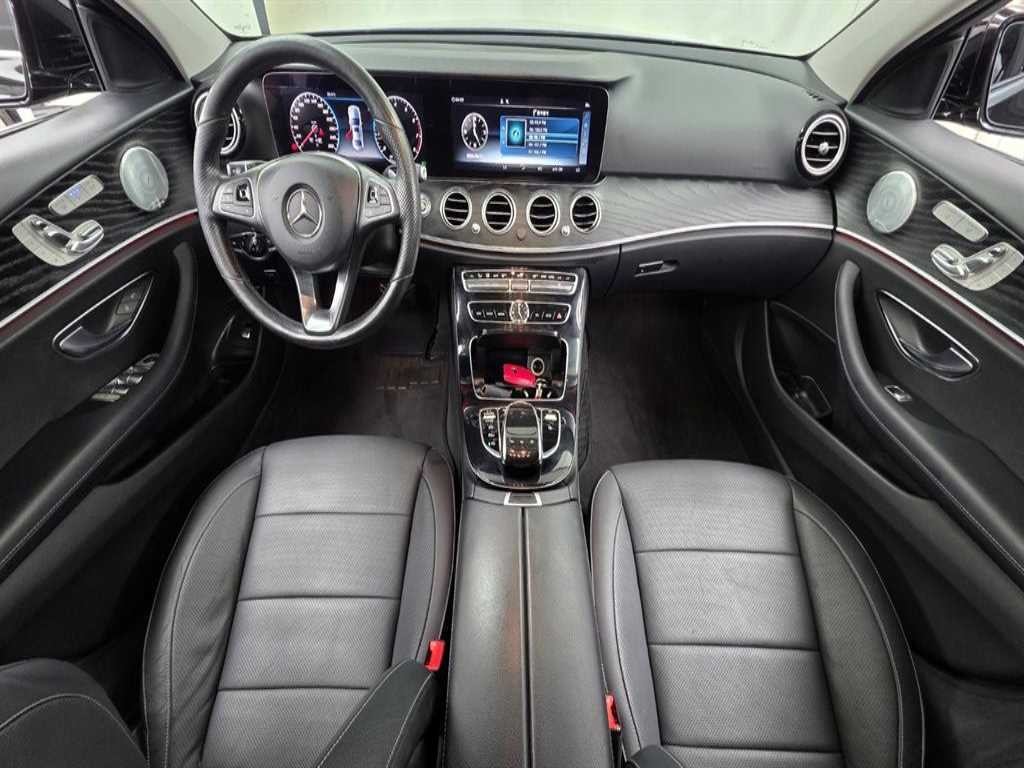벤츠 E 클래스 E-클래스 W213 E300 4MATIC 아방가르드 이미지 10