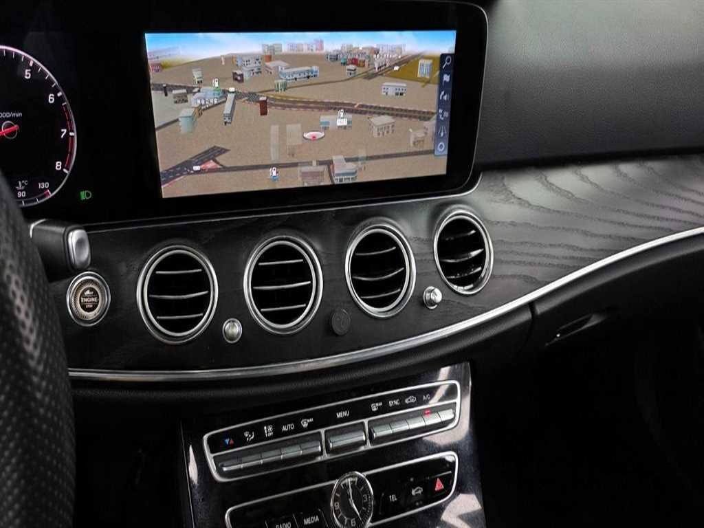 벤츠 E 클래스 E-클래스 W213 E300 4MATIC 아방가르드 이미지 13
