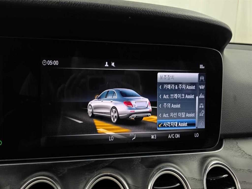 벤츠 E 클래스 E-클래스 W213 E300 4MATIC 아방가르드 이미지 15
