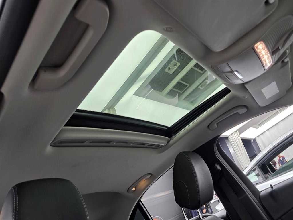 벤츠 E 클래스 E-클래스 W213 E300 4MATIC 아방가르드 이미지 20