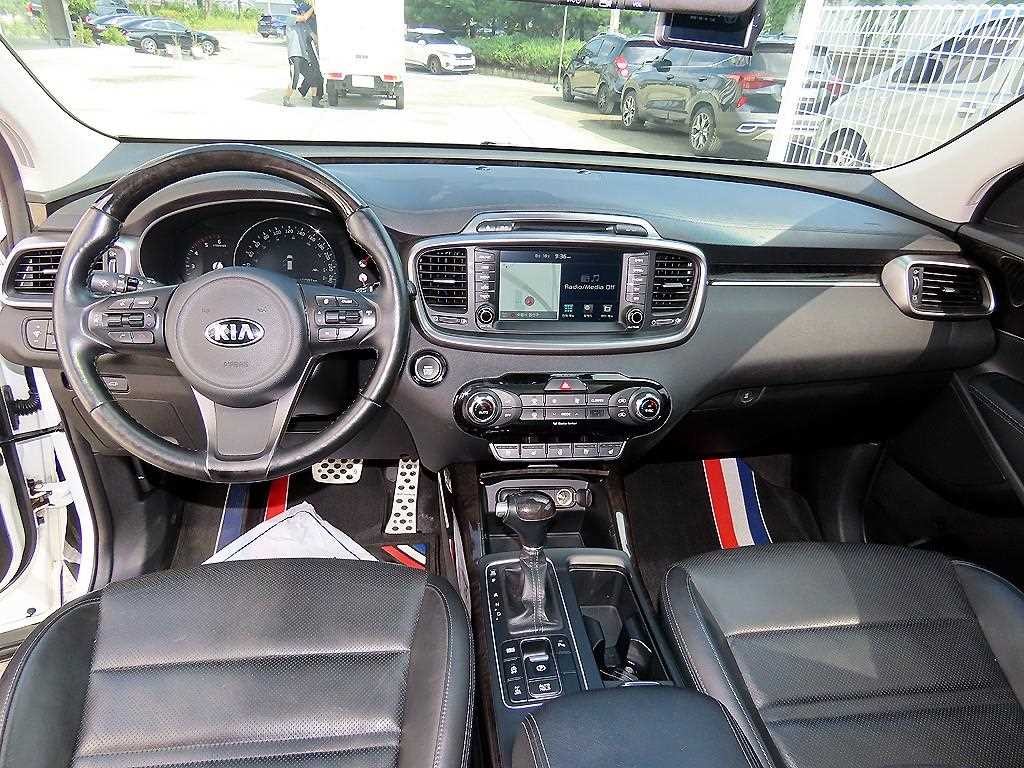 기아 쏘렌토 올 뉴 쏘렌토 디젤 4WD 2.0 노블레스 스페셜 이미지 7