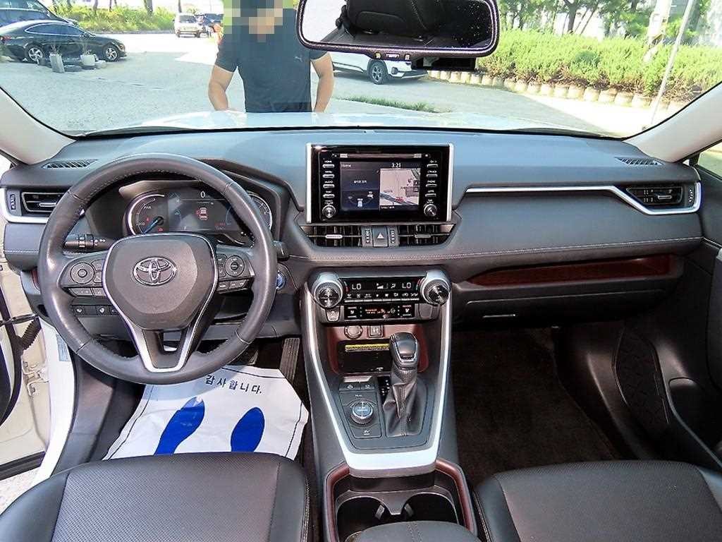 토요타 라브4 RAV4(5세대) 2.5 4WD 하이브리드 이미지 7