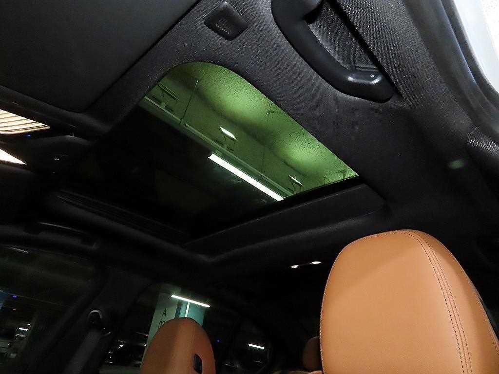 BMW 3시리즈 3시리즈 (G20) 320i M 스포츠 이미지 16