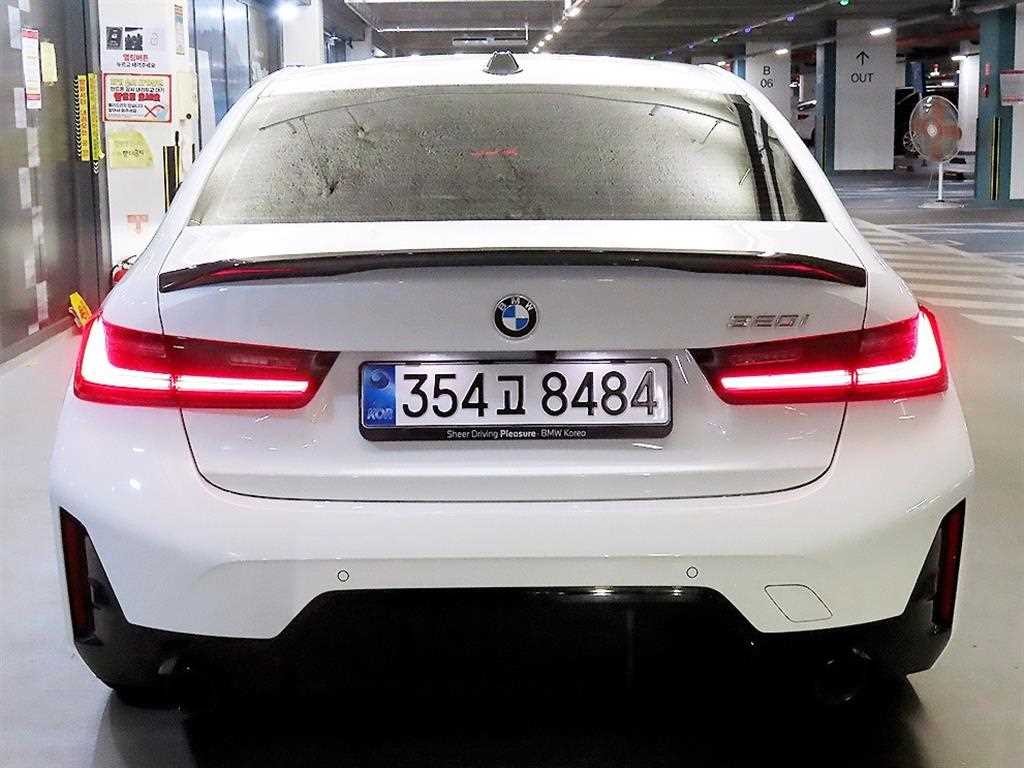 BMW 3시리즈 3시리즈 (G20) 320i M 스포츠 이미지 5