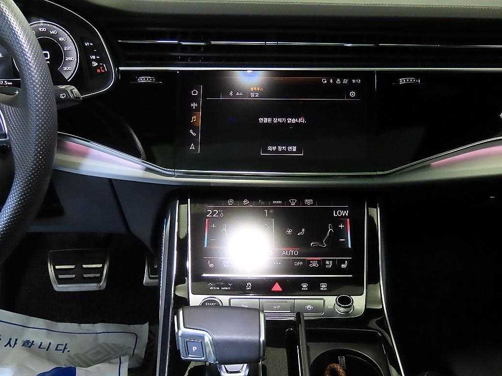 아우디 Q8 55 TFSI 콰트로 프리미엄 이미지 11